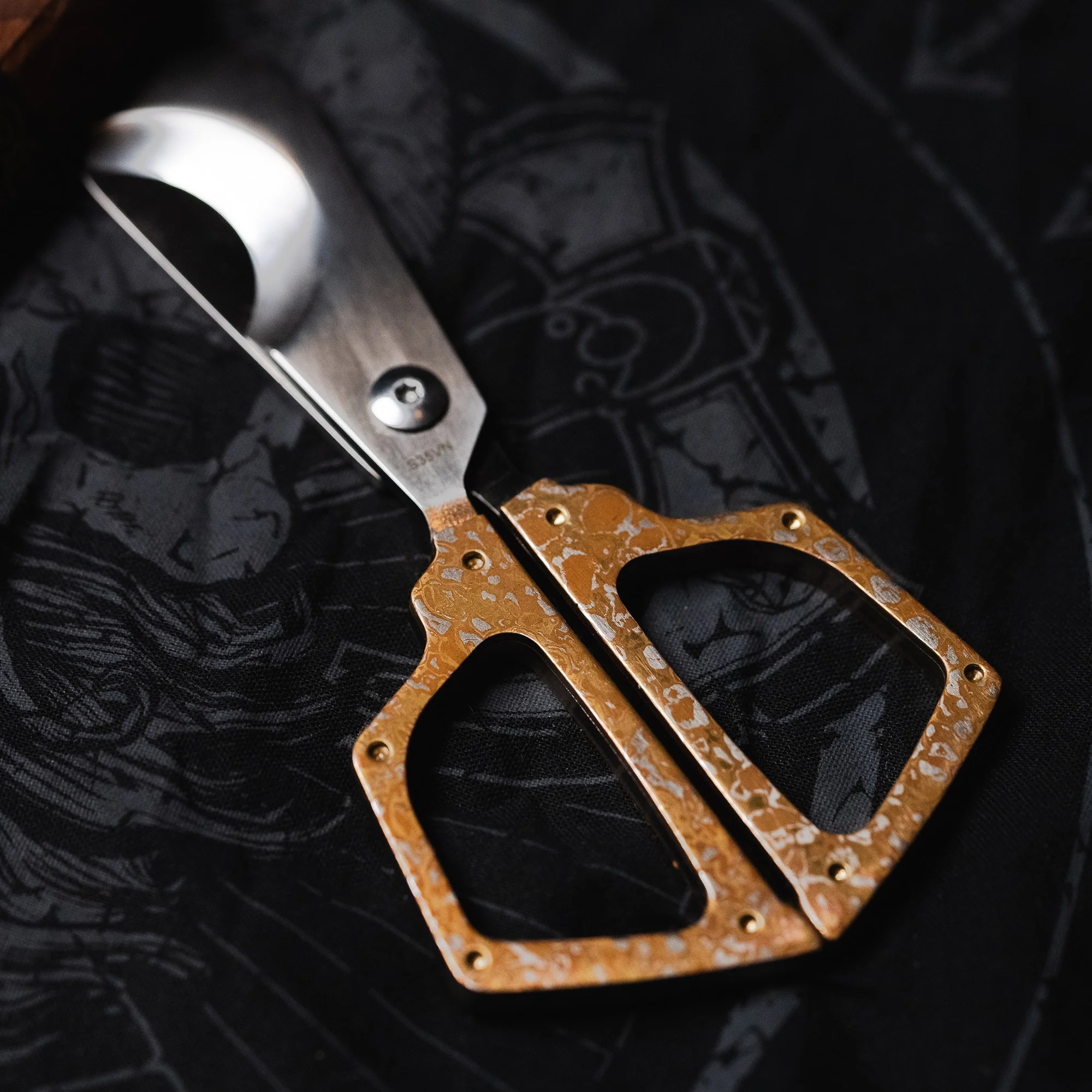 Cigar Scissors - Brass Damascus