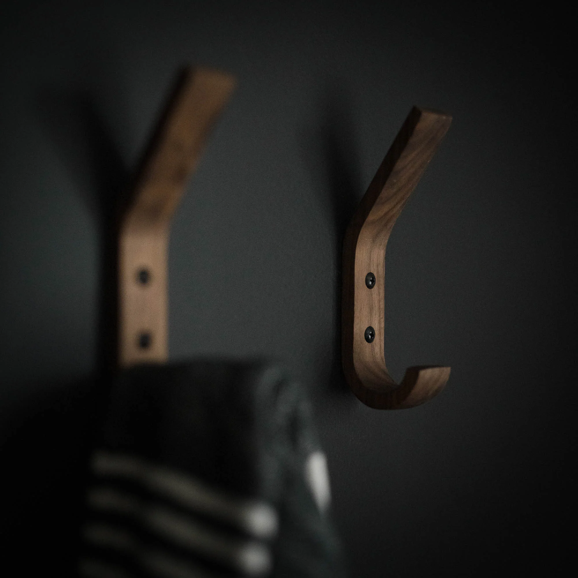 Walnut Wall Hooks (2-pack) - Image 7